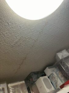 雨漏り修理 雨染み